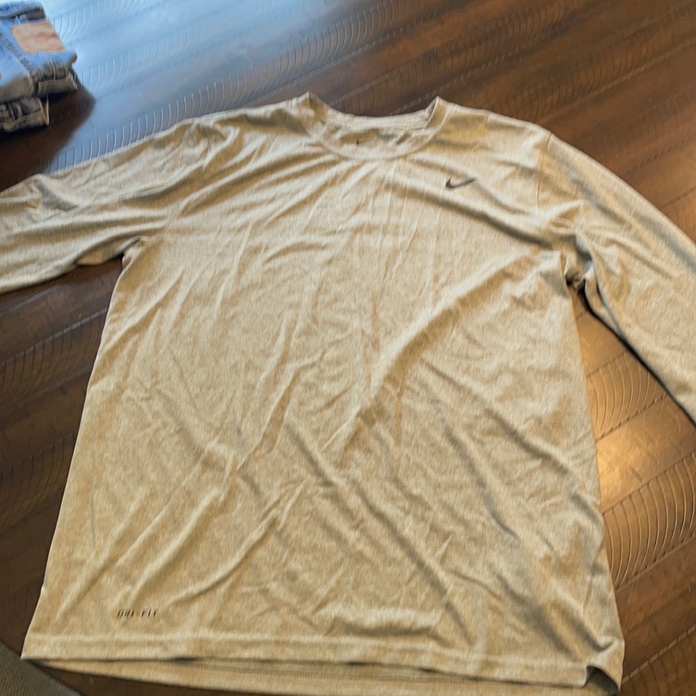 Nike long sleeve shirt